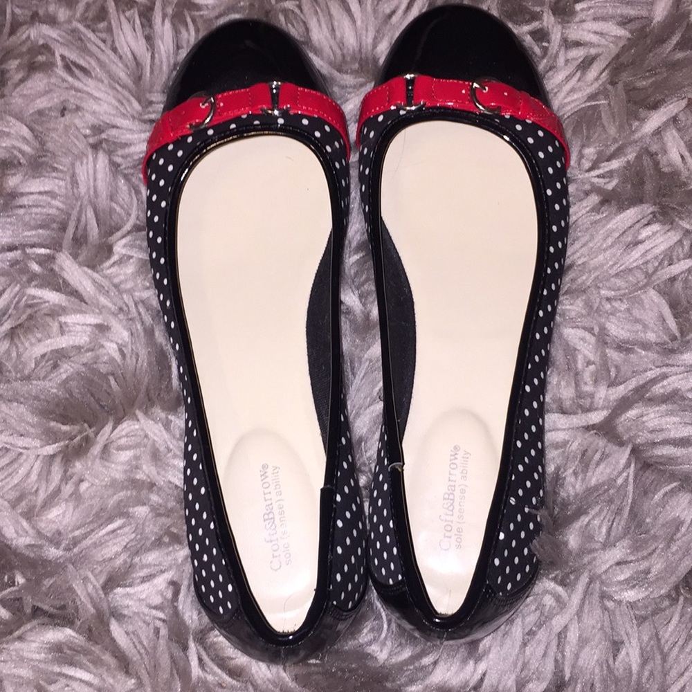 Black & red polka dot flats